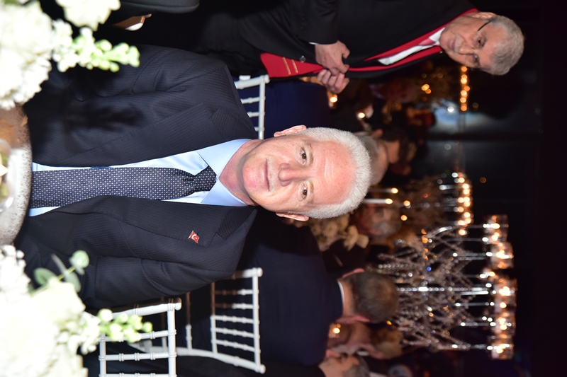 Betül Kavak-Bilal Teymur :  Görkemli Bir Dü�ün Töreni �le Hayatlar�n� Birle�tirdi